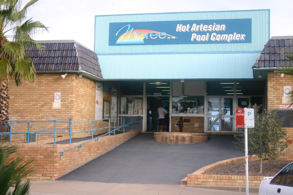 moree mineral baths