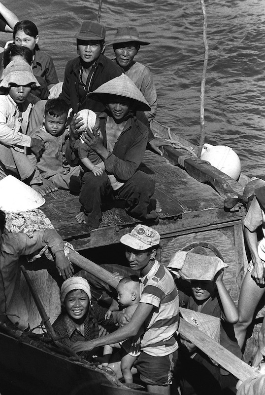 boat-people-vietnam