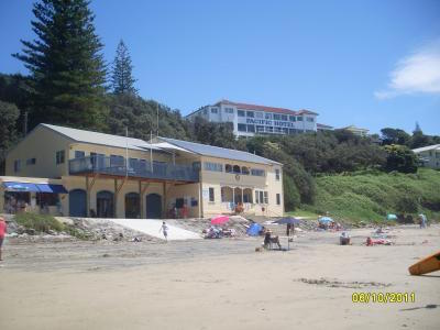 yamba-beach-hotel-on-cliffs