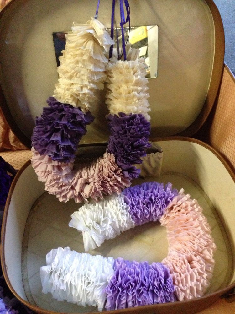 leis-crepe-jacaranda-festival