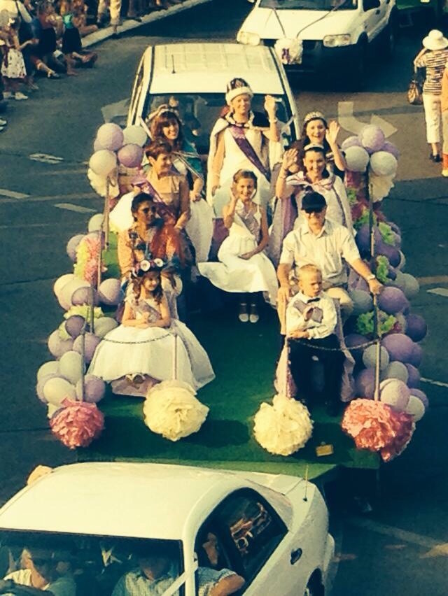 the-jacaranda-queen-float