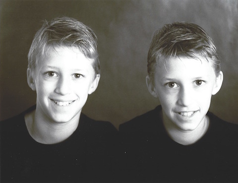 https://www.vice.com/sv/article/mvxejq/what-its-like-being-gay-and-non-gay-identical-twins